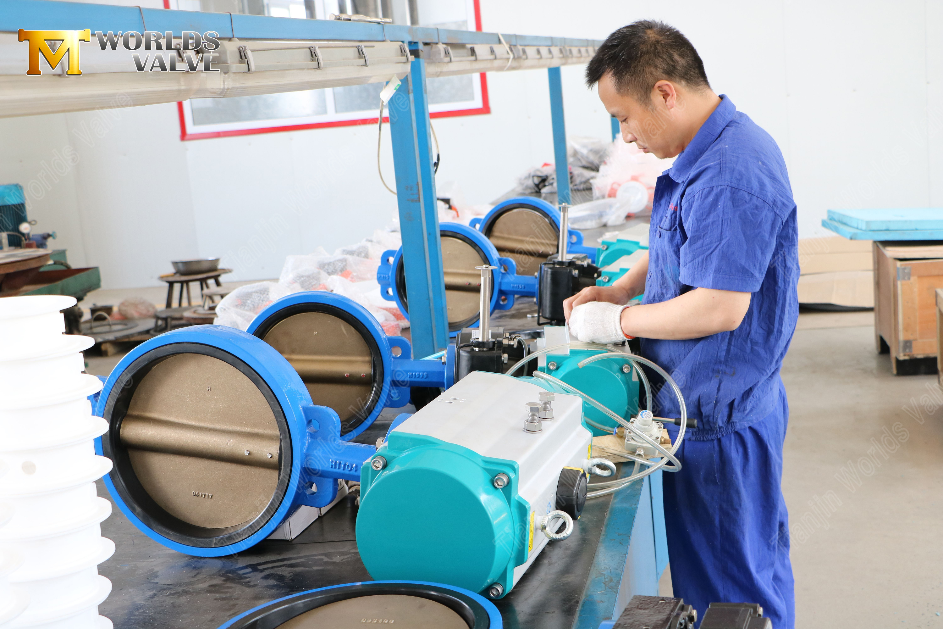 Pneumatische wafer-vlinderklep met C95400 bronzen schijf en eindschakelaar Compact formaat OEM-leverancier (8)