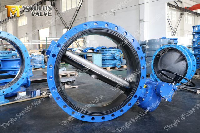 Big size water dubbele flens vlinderkleppen met versnellingsbak operator