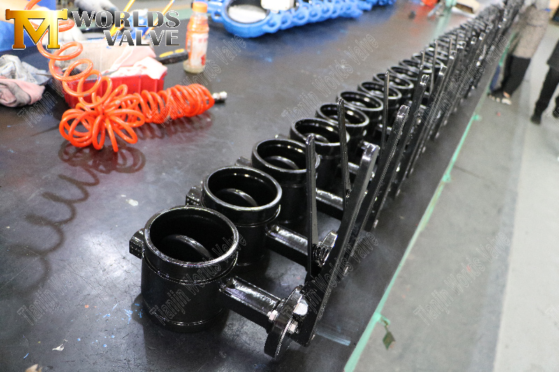 Gegroefde eindvlinderventiel voor brandbeveiliging (1)